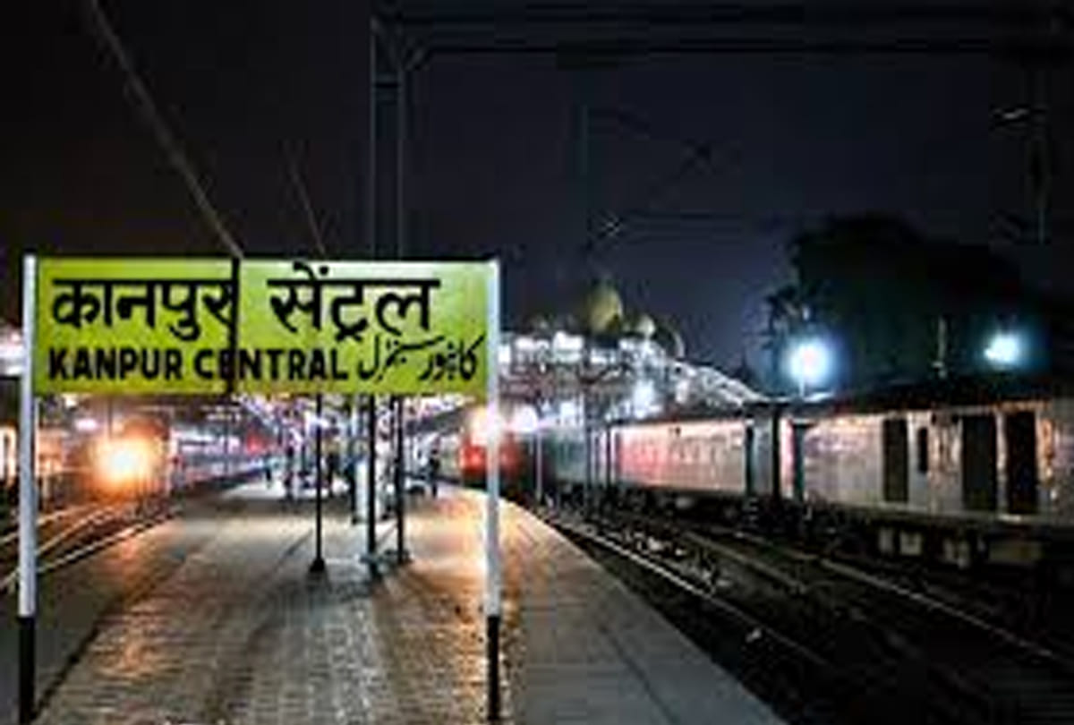 More than eighty trains are late by hours