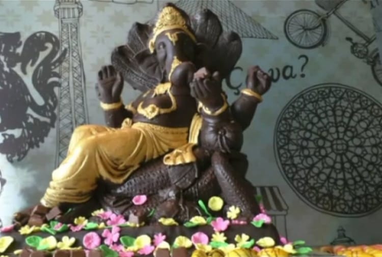 restaurateur Harjinder Singh Kukreja  has prepared a Ganpati idol with chocolate in Ludhiana