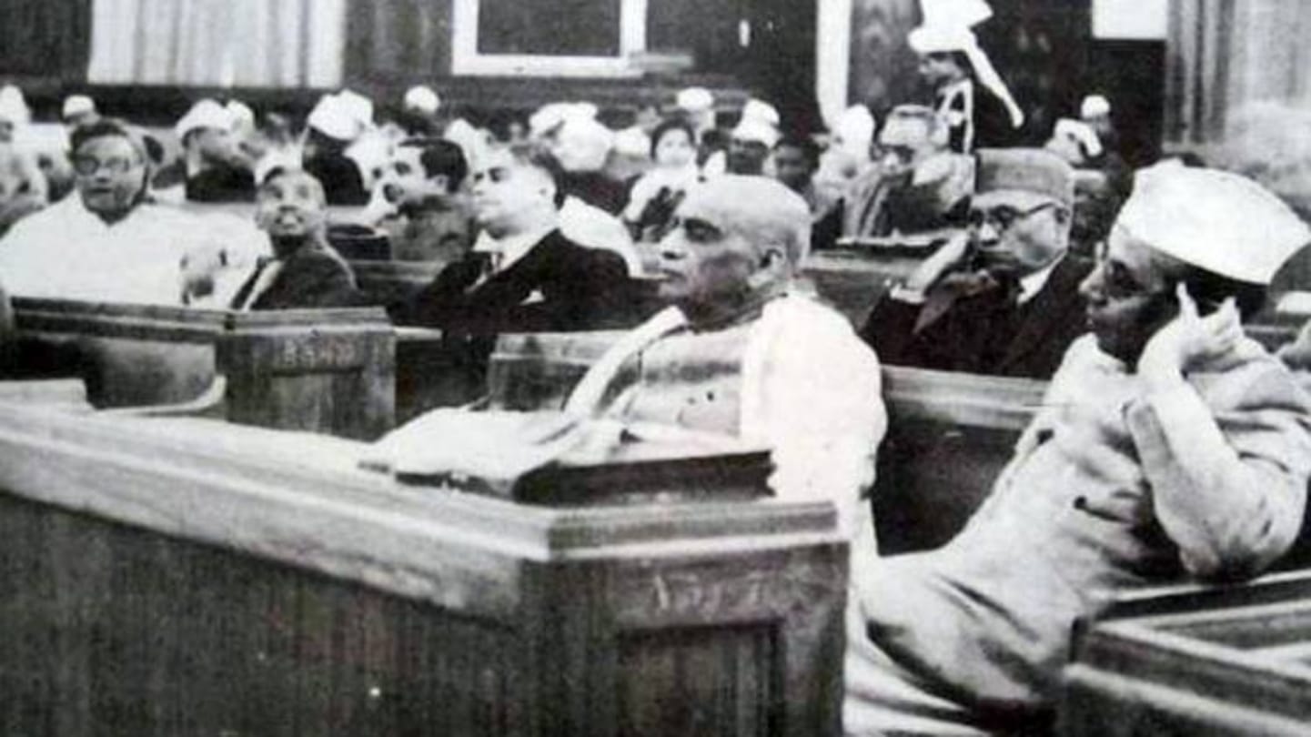 14 september hindi diwas,1949 today hindi became official language of india