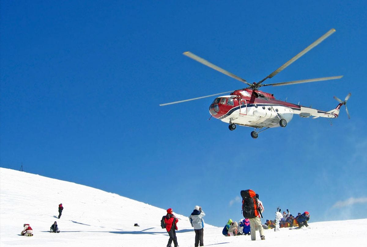 Joy ride for tourists by helicopter to Rohatang Pass