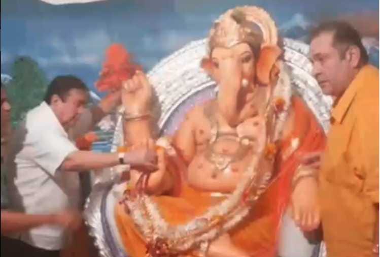 ganesh chaturthi 2018 randhir kapoor get emotional when he has done ganesh aarti