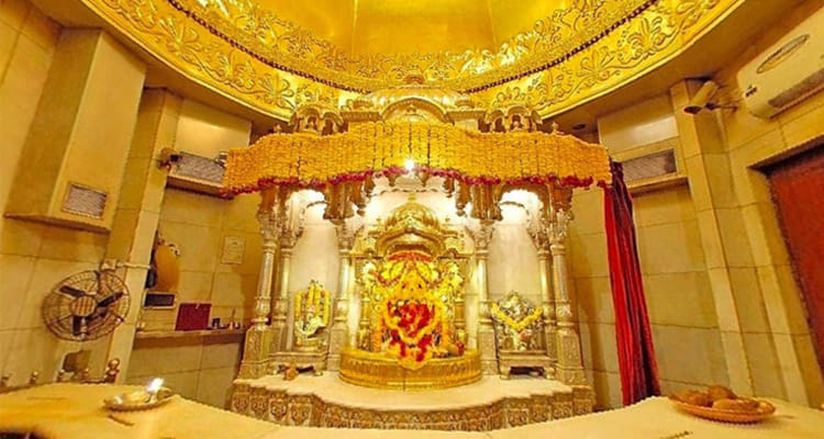 Ganesh Chaturthi 2018, Unique Tradition of Shree Siddhivinayak Temple Mumbai