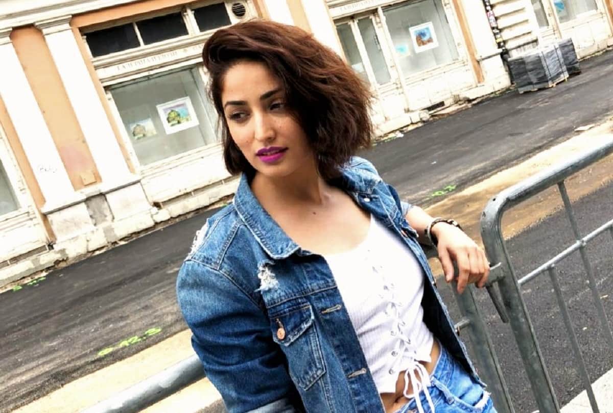 yami gautam cut her hair for uri
