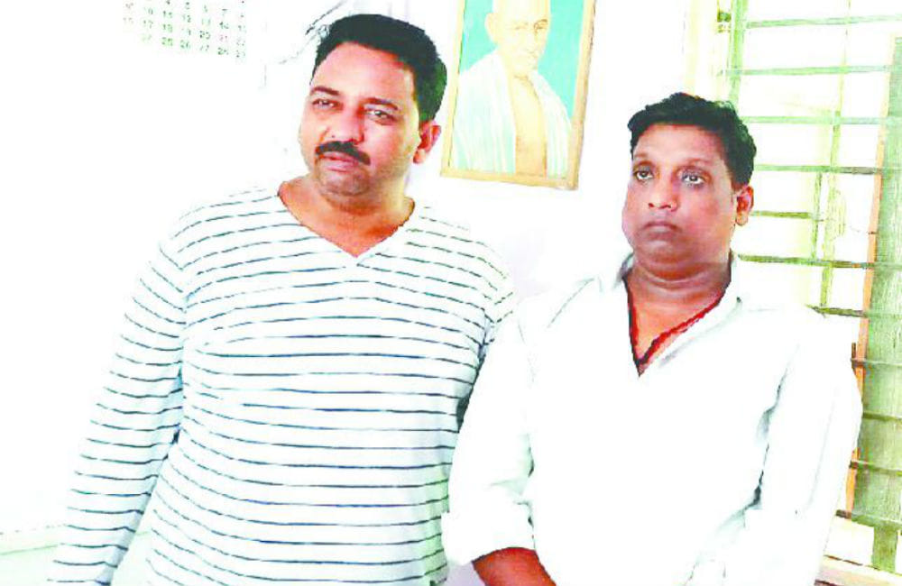 vigilance team arrested teacher for taking bribe in mathura