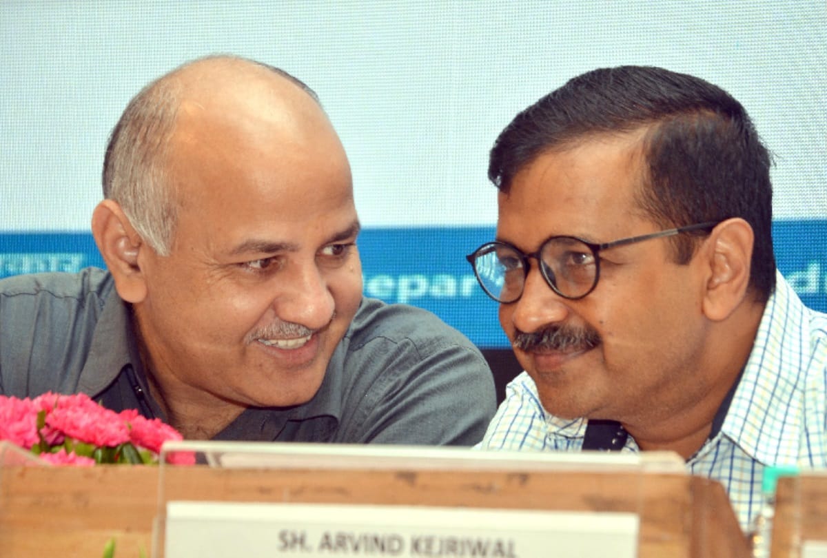 Delhi Chief secretary case, Court issues summons as accused to Arvind Kejriwal, Manish Sisodia