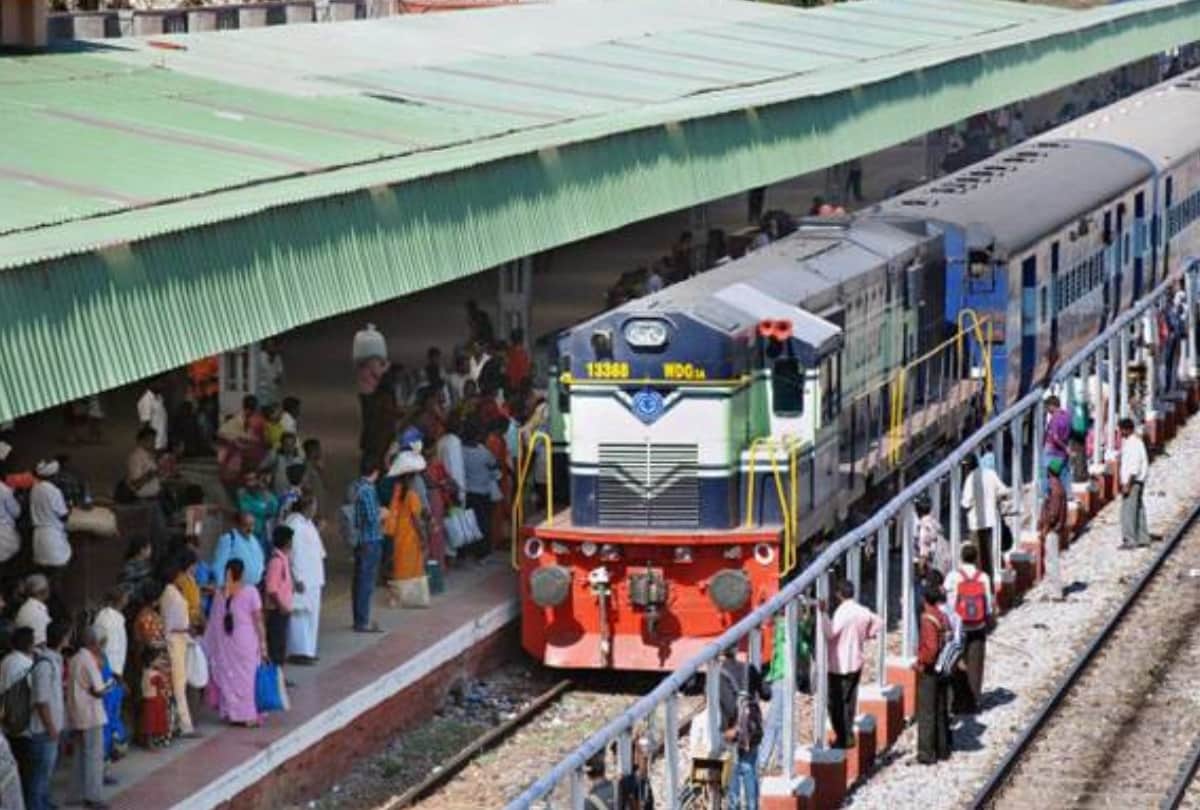 Unreserved Passengers to get seats in train, as Indian railways introduces bio-metric system