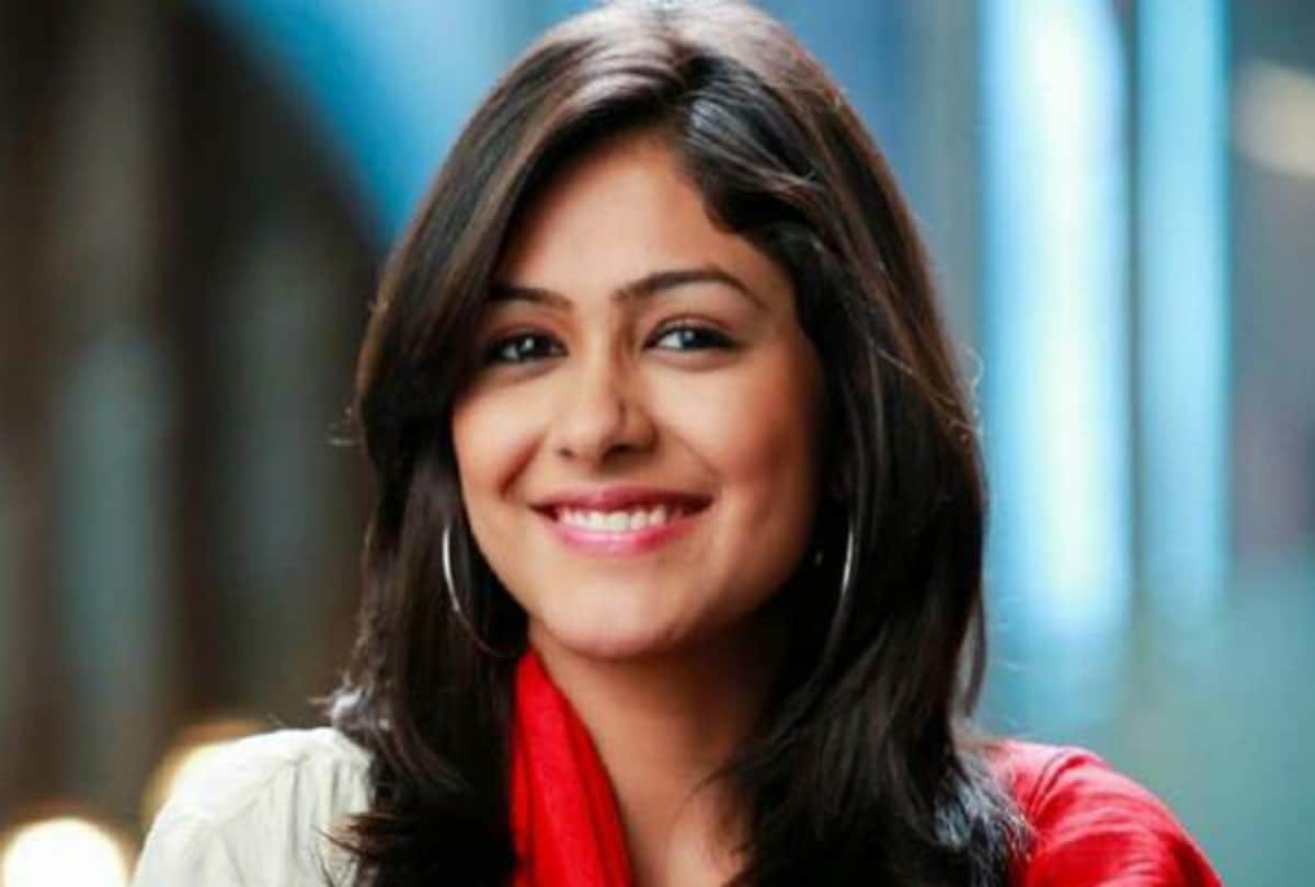 Mrunal Thakur will play a police officer opposite Sidharth Malhotra in Thadam remake