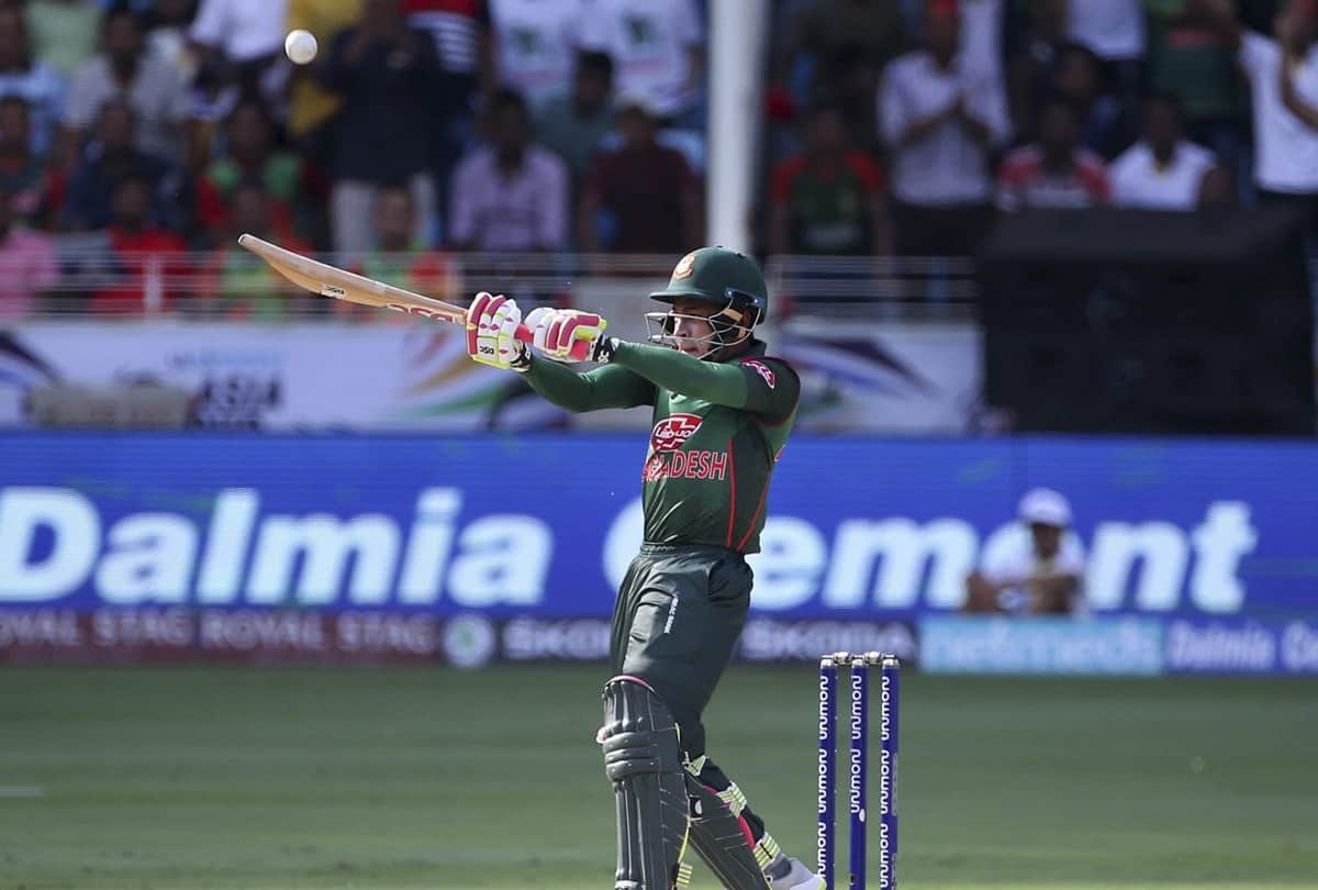 mushfiqur rahim slas rubel hossain for not reviewing a lbw decision