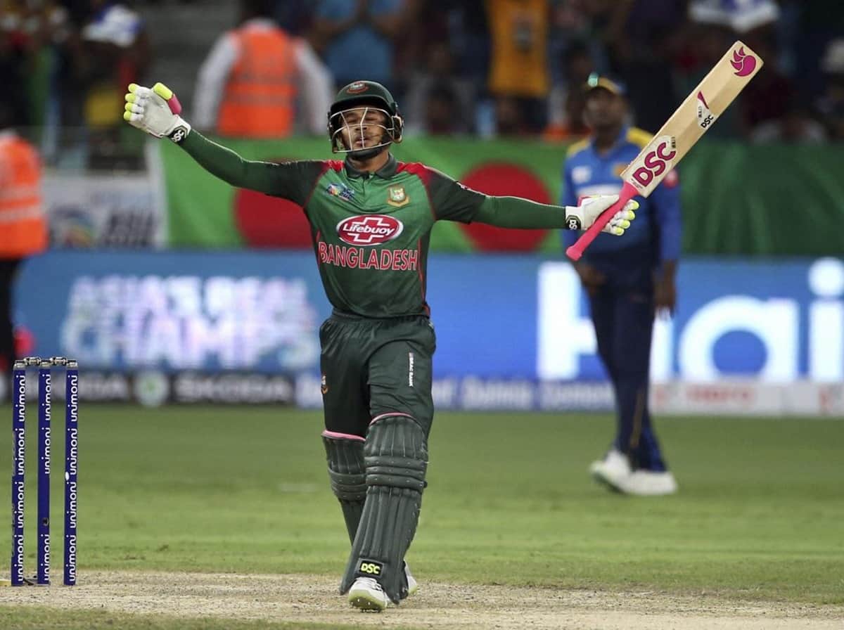 mushfiqur rahim slas rubel hossain for not reviewing a lbw decision