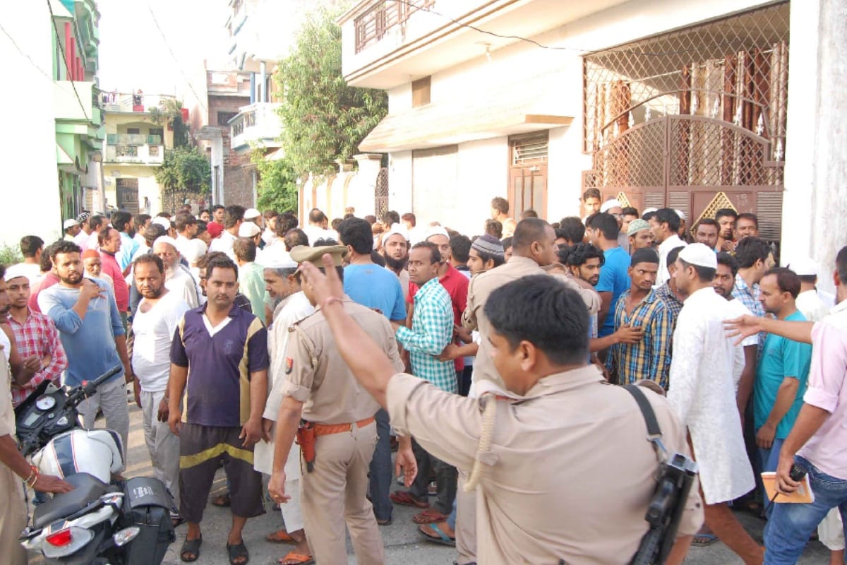 people was shocked after broken the door of the gym in muzaffarnagar