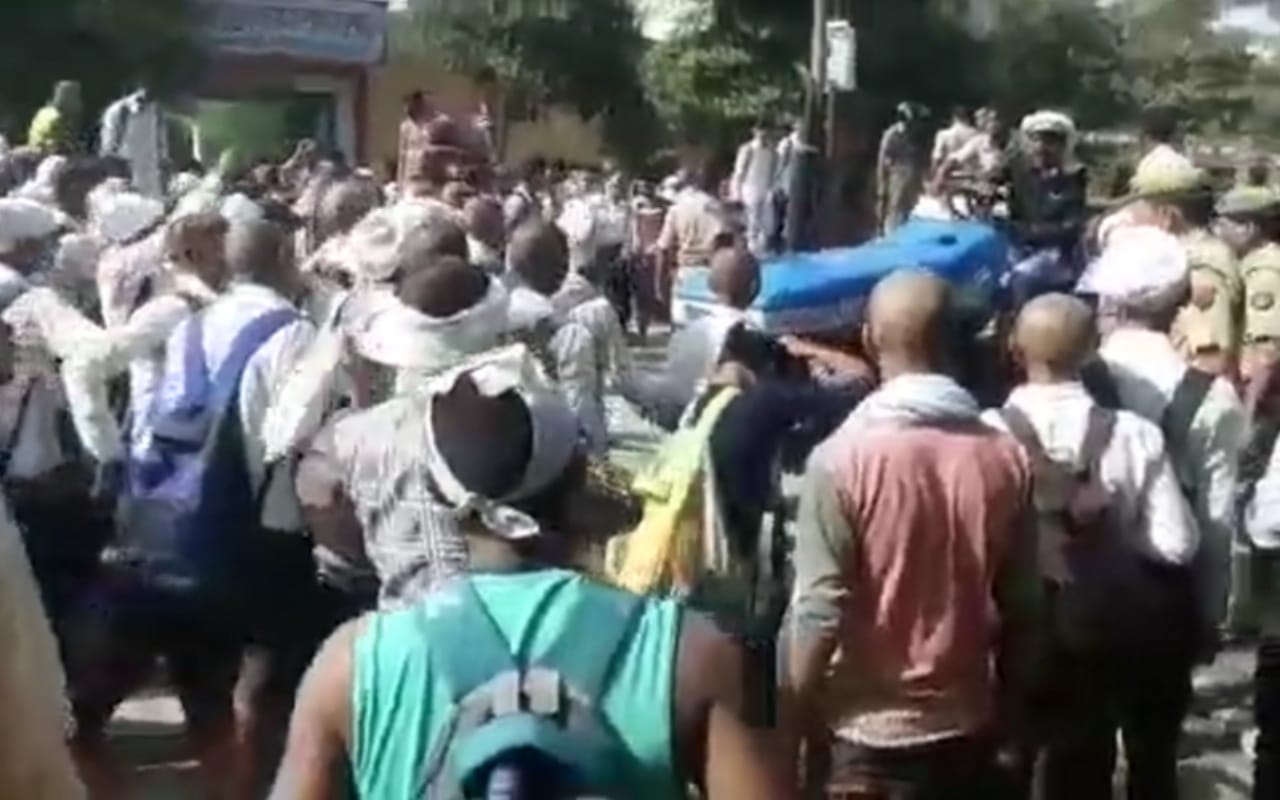 UP: students got bald forcefully by college management in muzaffarnagar