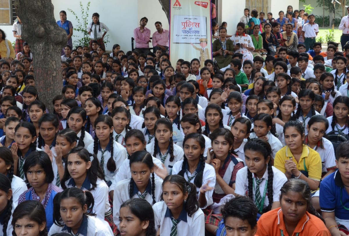 Amar ujala foundation make Police ki Pathshala in noida