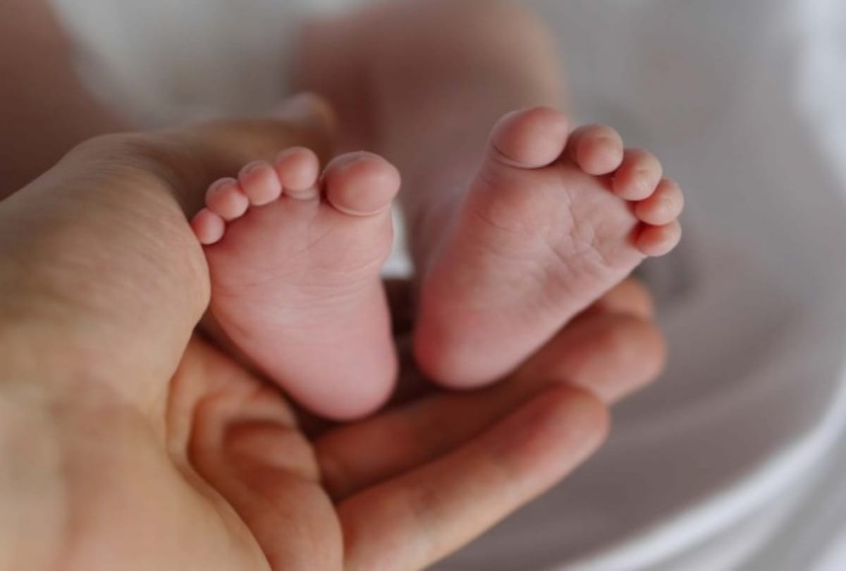 Four footed baby born in gorakhpur at uttar pradesh