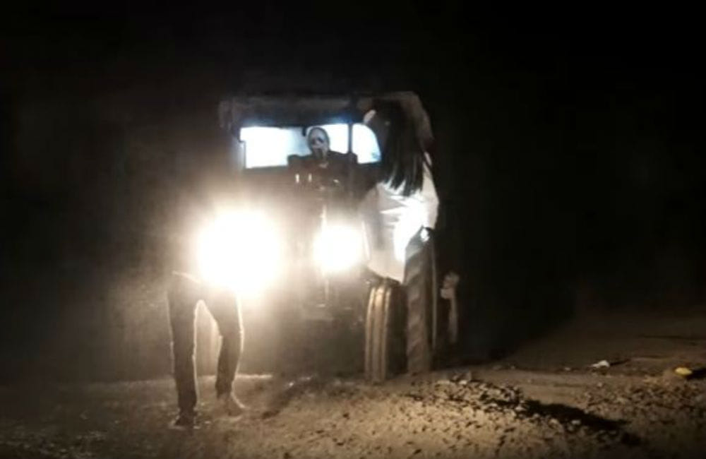 agra police caught teenagers during horror video shooting