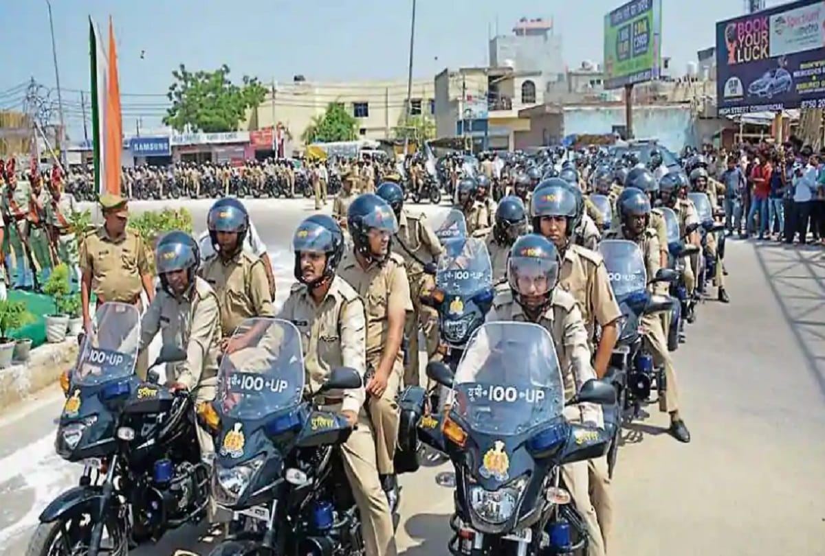 Uttar Pradesh DGP OP Singh flagged off 88 new Dial 100 bikes