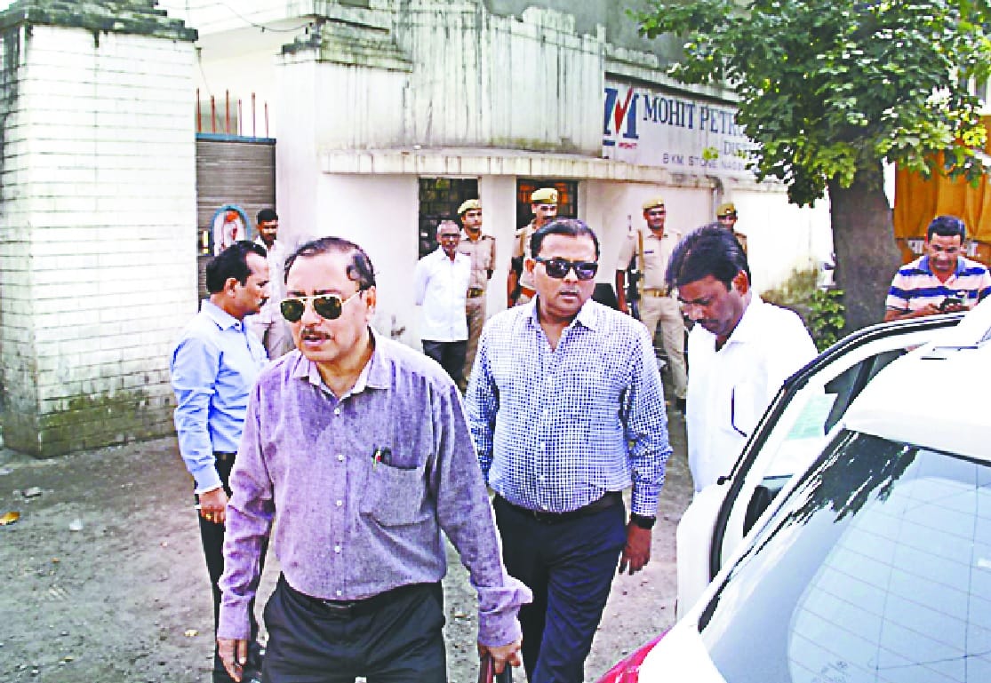Factory director inspected petro chemical factory
