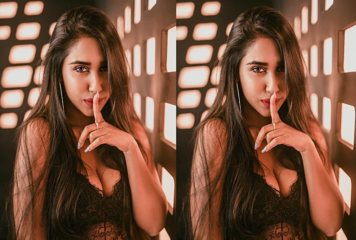 Bigg boss 12 Contestant Scarlett Rose hot photoshoot