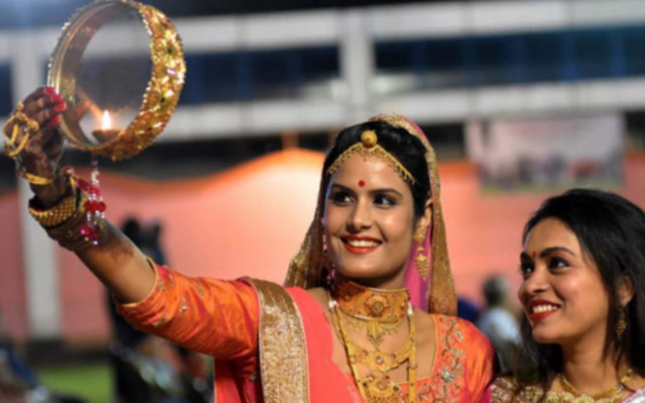 karwa chauth 2021 date auspicious yoga is being made on karva chauth know the time of moonrise puja shubh muhurat and worship timing