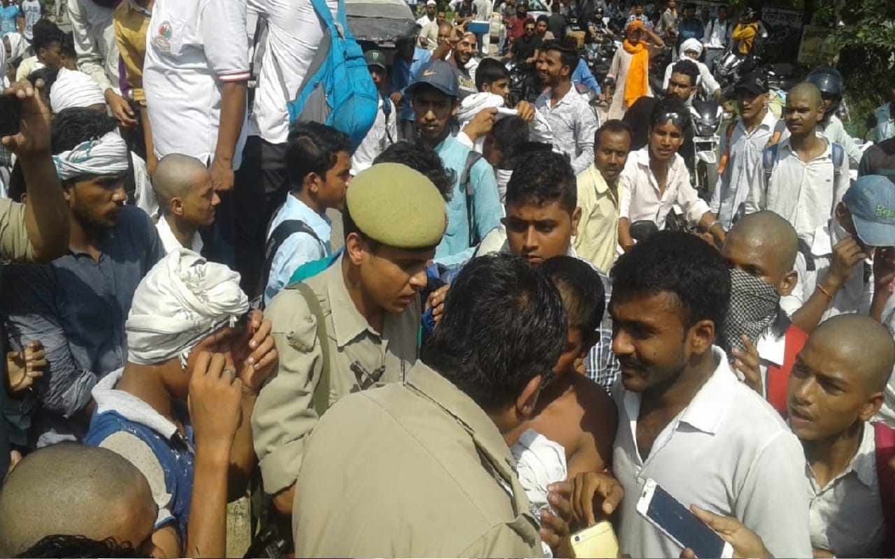up: students made bald to college In the name of discipline