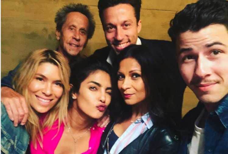 priyanka chopra kiss her fiancee nick jonas at baseball stadium