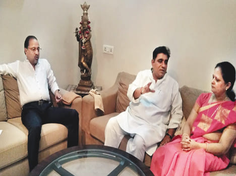Major asks Manoj to come to BJP in farrukhabad