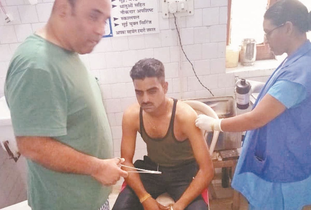 Himachal Police attacked by wood mafia in Una Himachal Pradesh