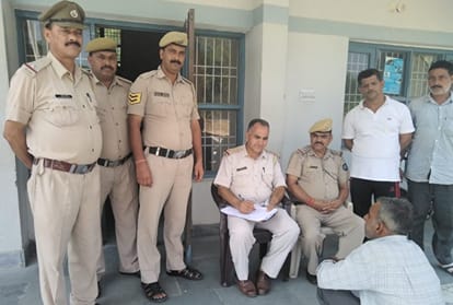 Himachal Police attacked by wood mafia in Una Himachal Pradesh