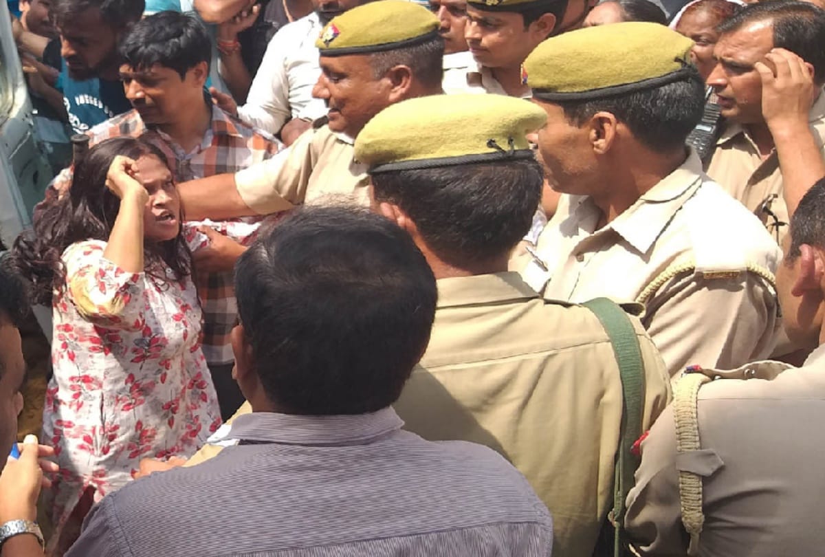 three dead body found in Pickles Factory at loni ghaziabad