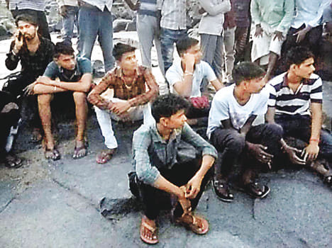 Rescued eight students drowned while bathing in Betwa, a dipped