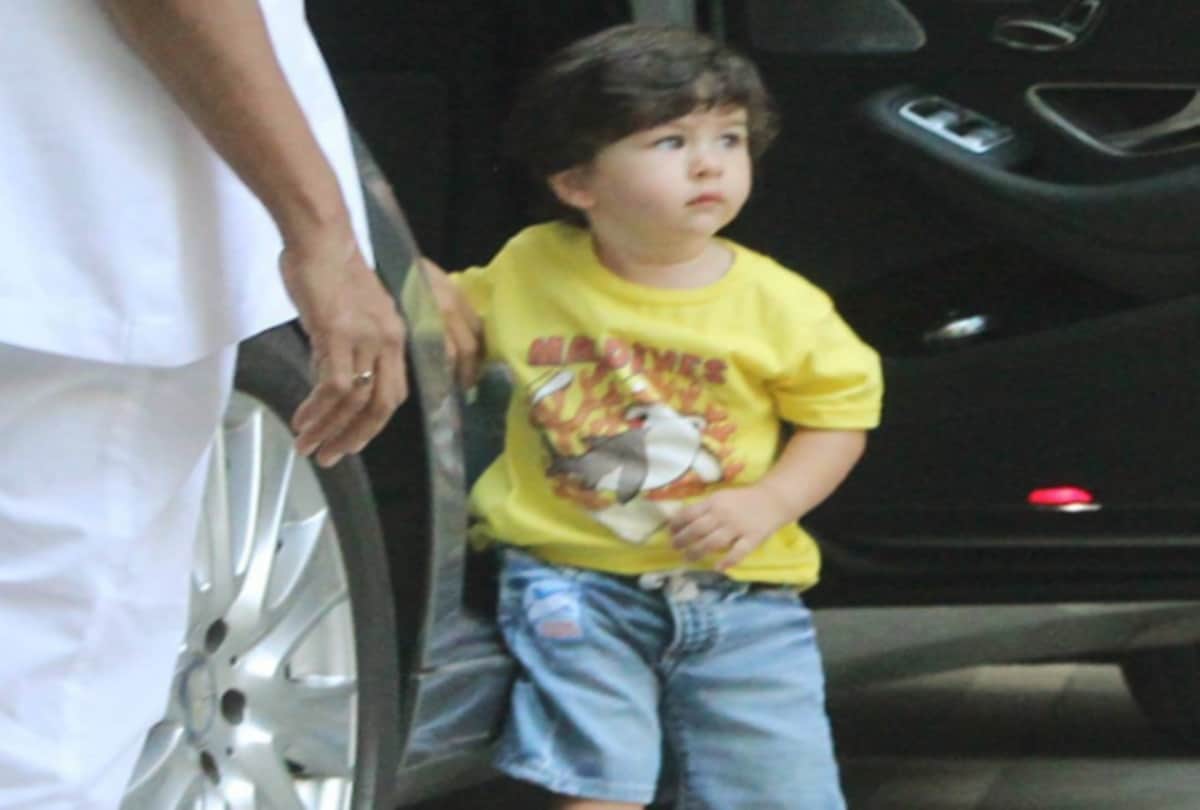 Taimur And Kareena kapoor khan spotted in Bandra