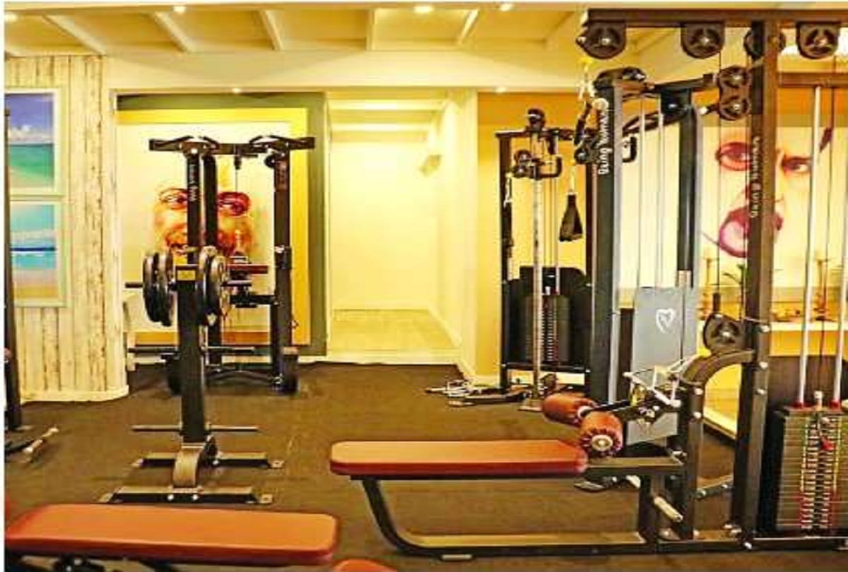 bigg boss 12 host salman khan beach house and inside pics