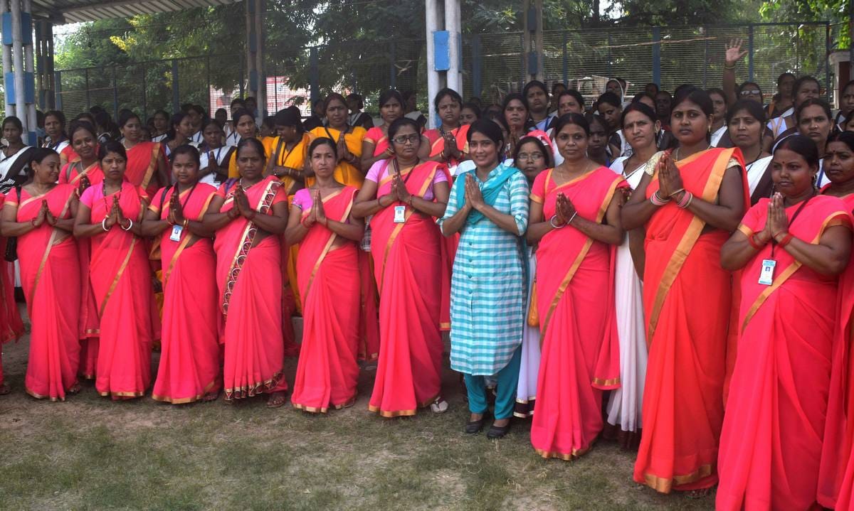 Varanasi these women are waiting to PM modi