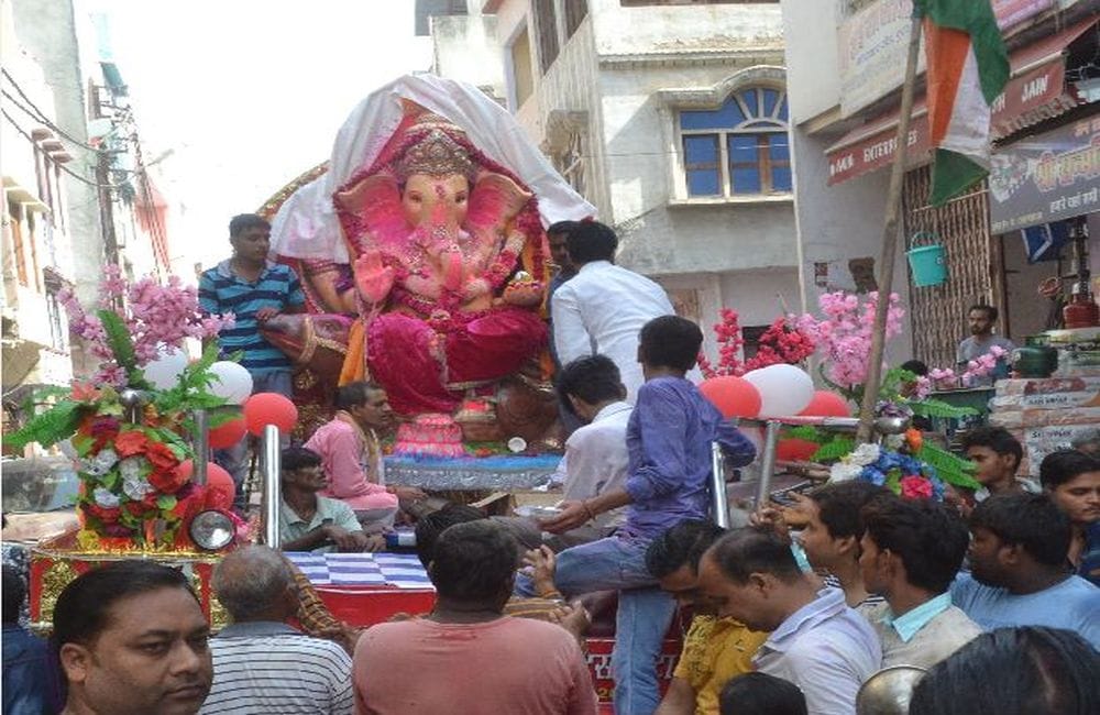 ganesh visarjan in kachhala ghat kasganj
