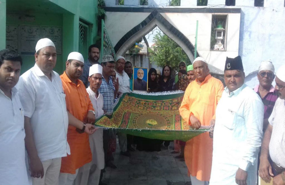 Muslims celebrates Prime Minister Narendra Modi's birthday in agra