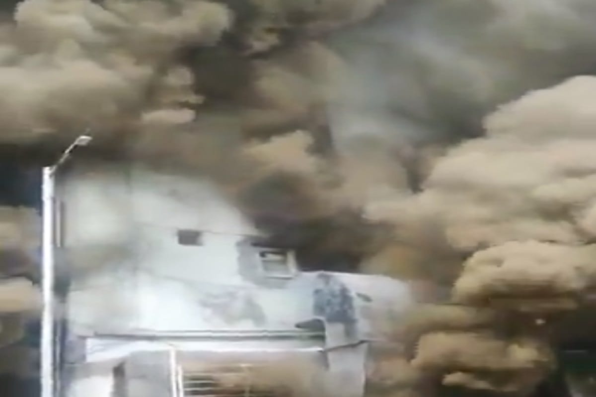 fire in tyre godown in Ahmedabad, none injured