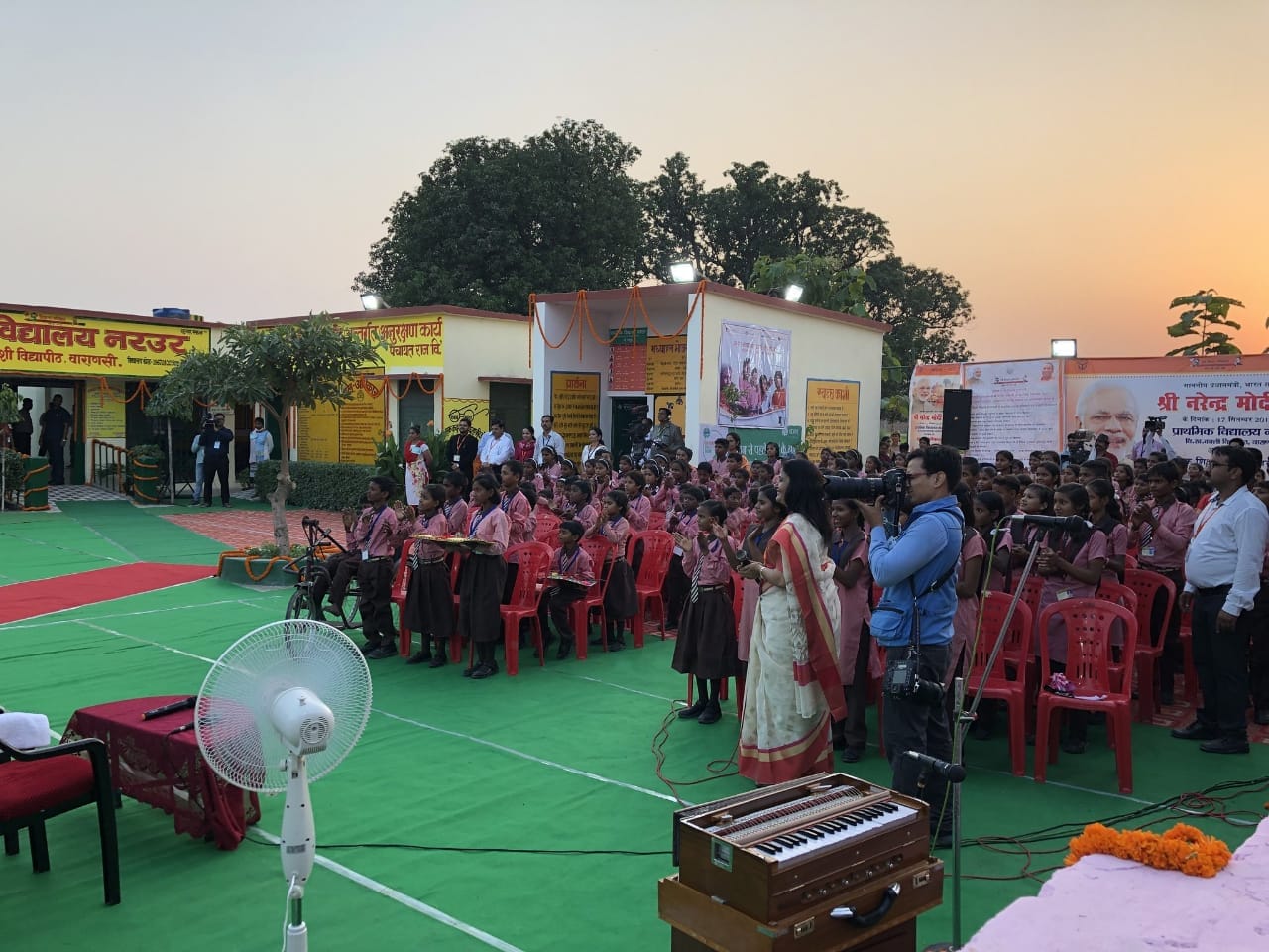PM modi celebrate his birthday with school student at varanasi