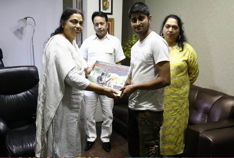 bigg boss 12 contestant deepak thakur will rock the show