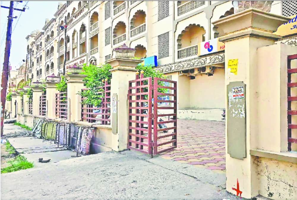Bulldozer will Remove bjp and congress leaders ashram encroachment in haridwar