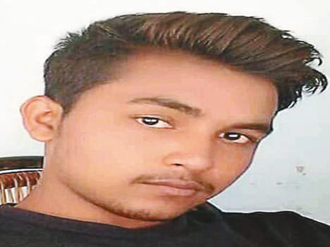 The body of a drown student in betwa was found in the bushes
