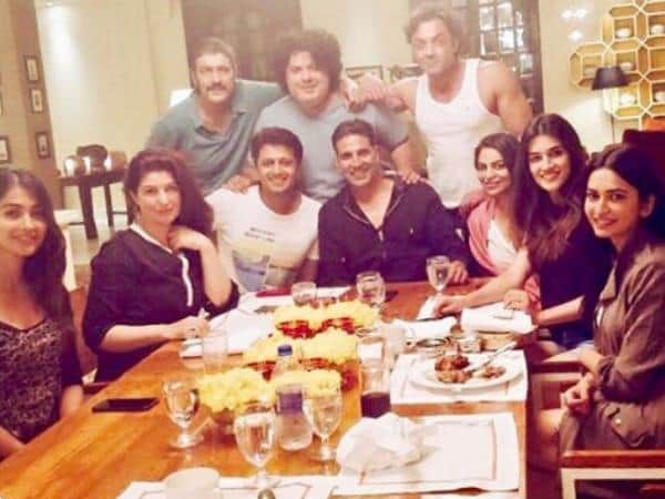 Housefull 4: Bollywood actress Kriti Sanon’s Share the photo with the stars.