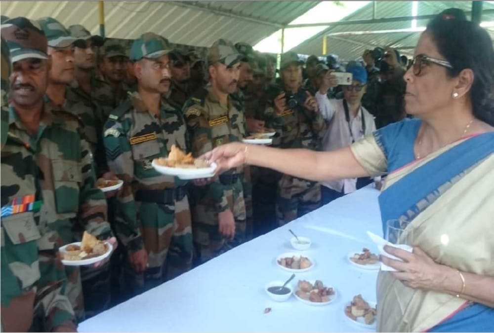 Nirmala Sitharaman serve Food to Army Soldiers on indo china border