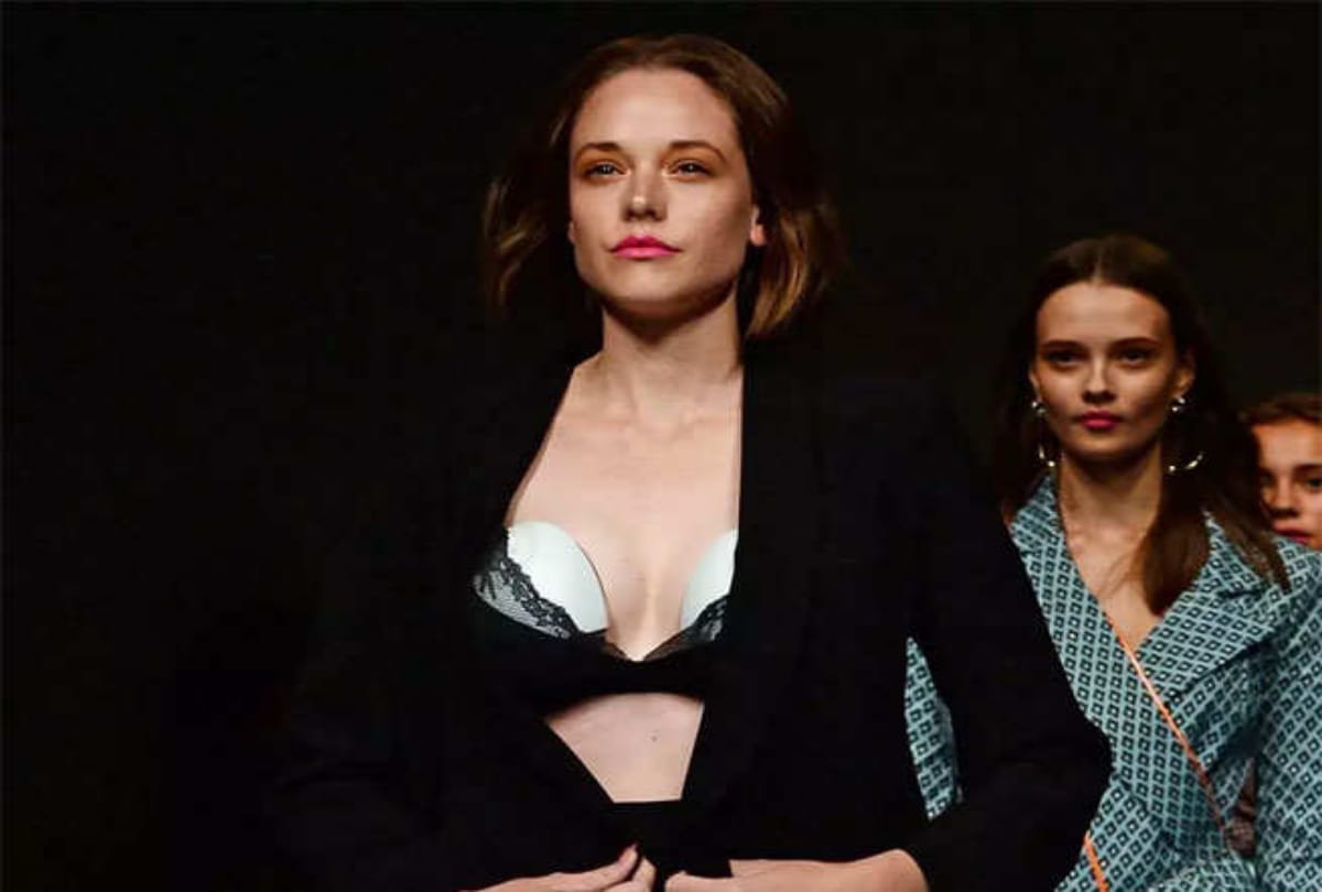 London Fashion Week Model wore breast pumps on the catwalk