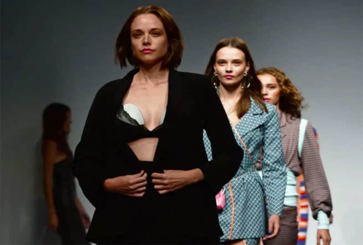 London Fashion Week Model wore breast pumps on the catwalk