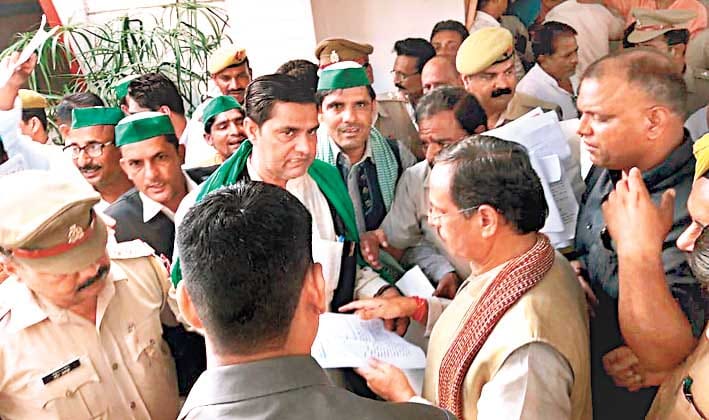 memorandom given to deupty cm