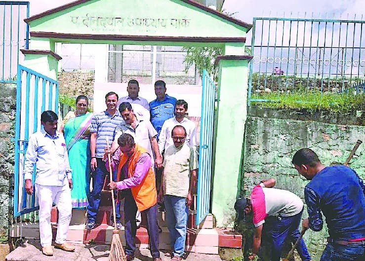 cleanliness drive carried out on pm's birthday