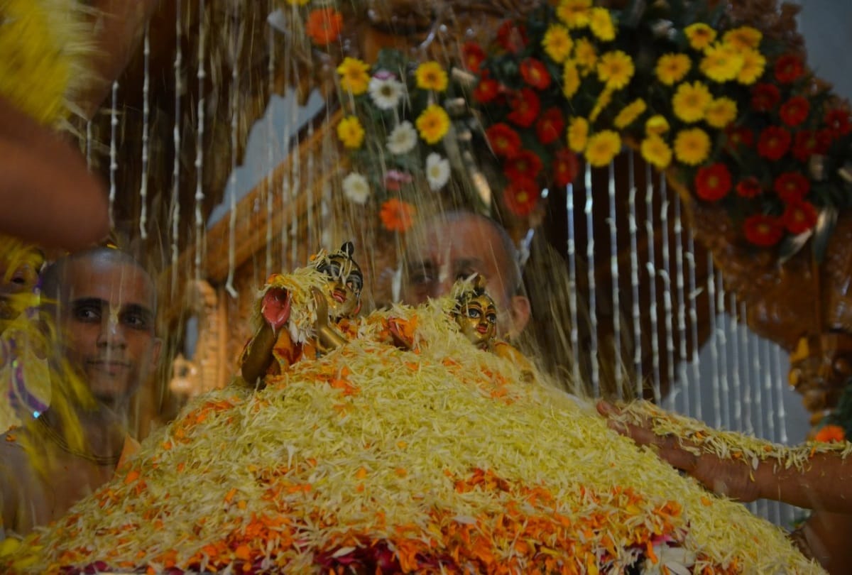 radha ashtami  2018 celebrated in iskon temple see photos