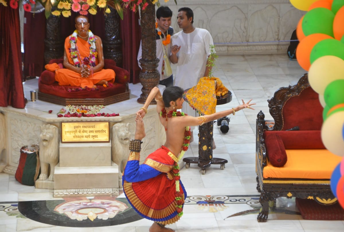 radha ashtami  2018 celebrated in iskon temple see photos
