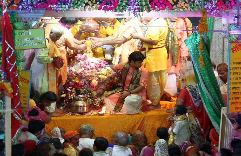 radhastami celebrations at shrije mandir barsana