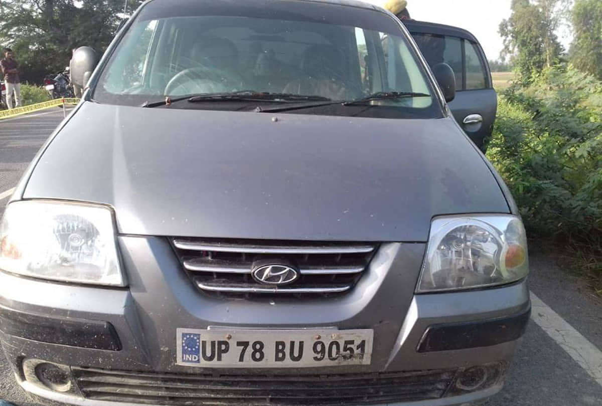 Sensation with 2 corpses near the car in Farrukhabad