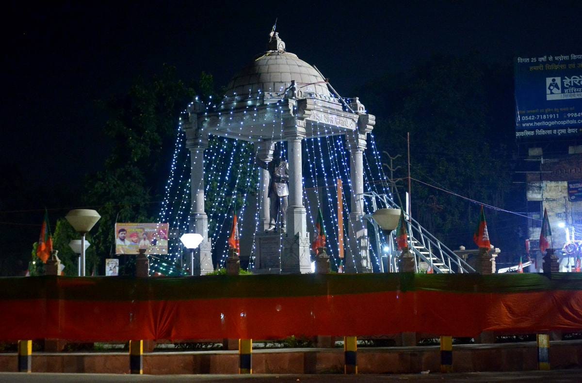 Kashi decorated for grand welcome of narendra modi